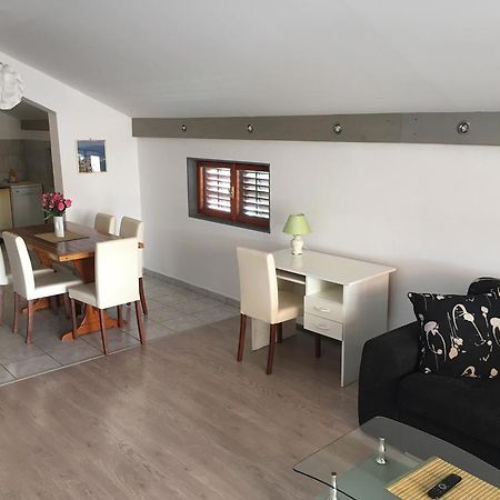 Apartments Pavic ベティナ エクステリア 写真