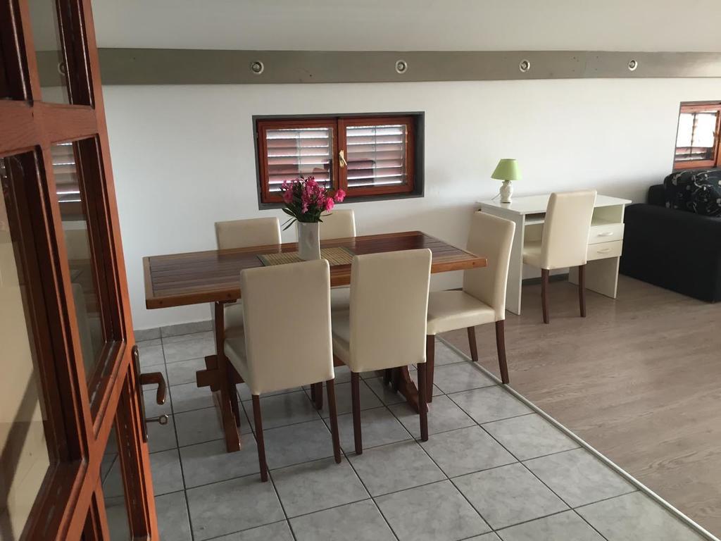 Apartments Pavic ベティナ エクステリア 写真